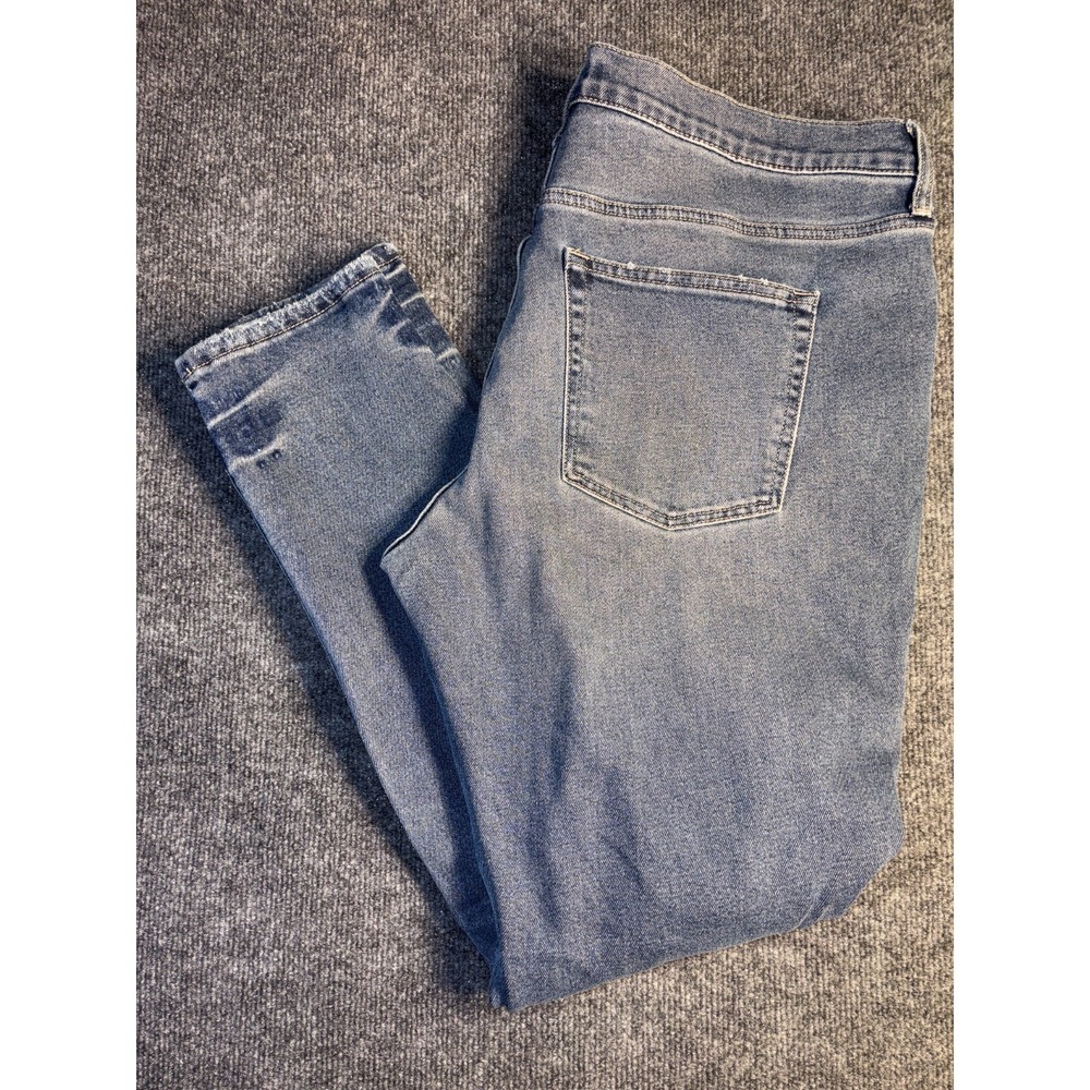 Fashion Nova Lucas Boyfriend Jeans Men 42 Blue Denim Light Wash Distressed Knees